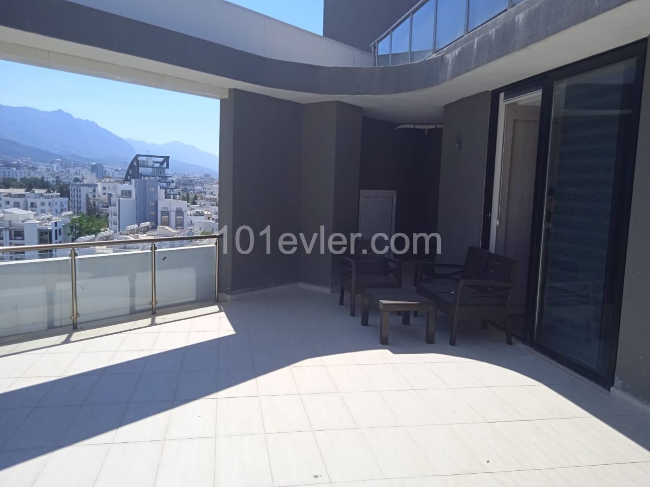 Penthouse To Rent in Girne Merkez, Kyrenia