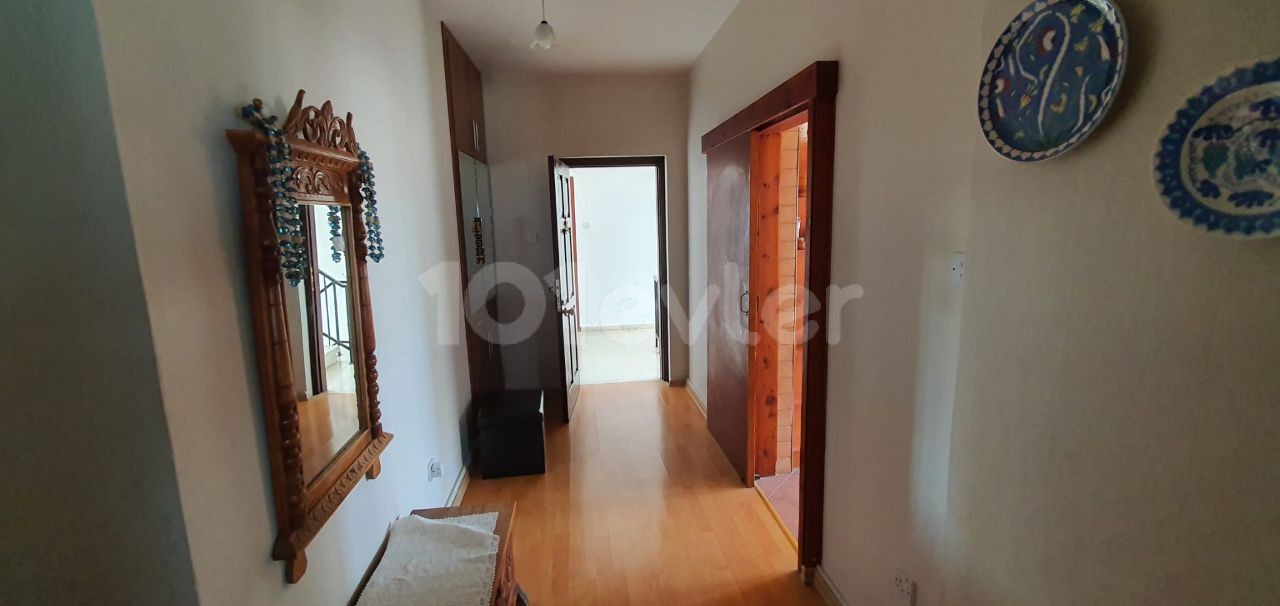 GİRNE MERKEZ'DE KİRALIK 3+1 FULL EŞYALI DAİRE. 