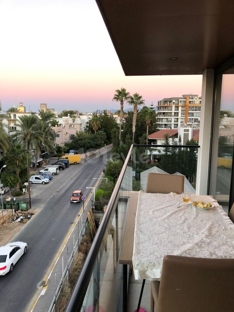 2+1 Möblierte Wohnung Zur Miete Im Zentrum Von Kyrenia ** 