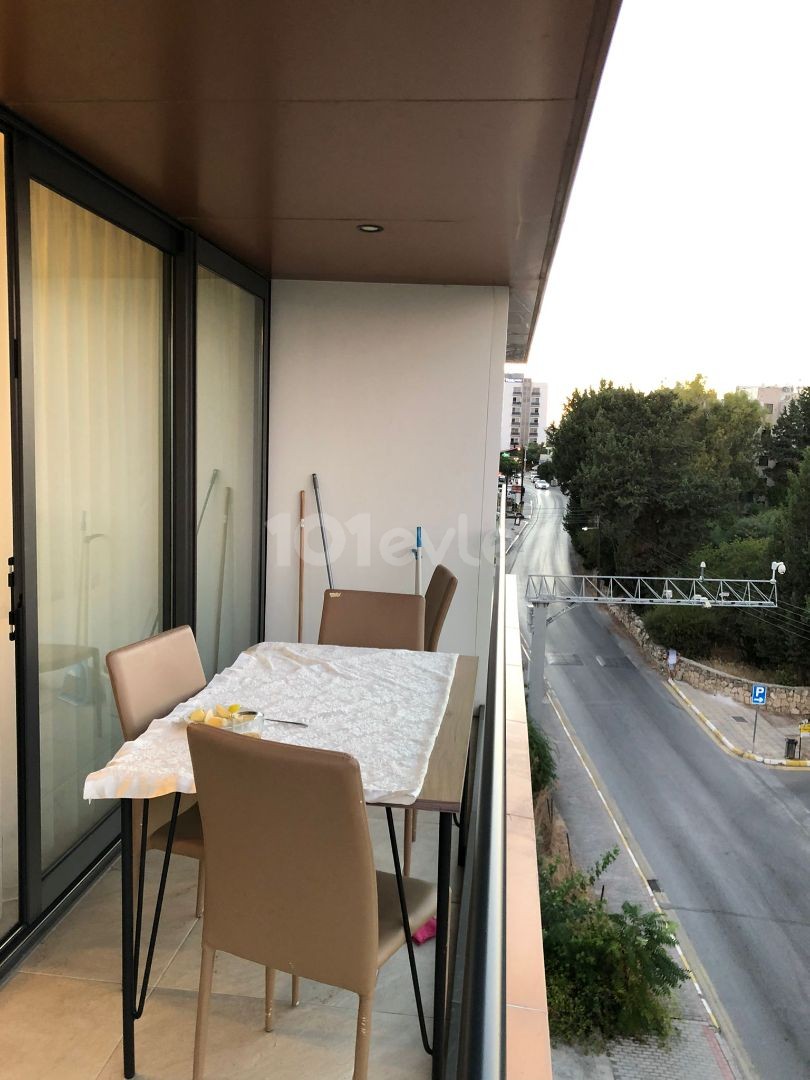 2+1 Möblierte Wohnung Zur Miete Im Zentrum Von Kyrenia ** 