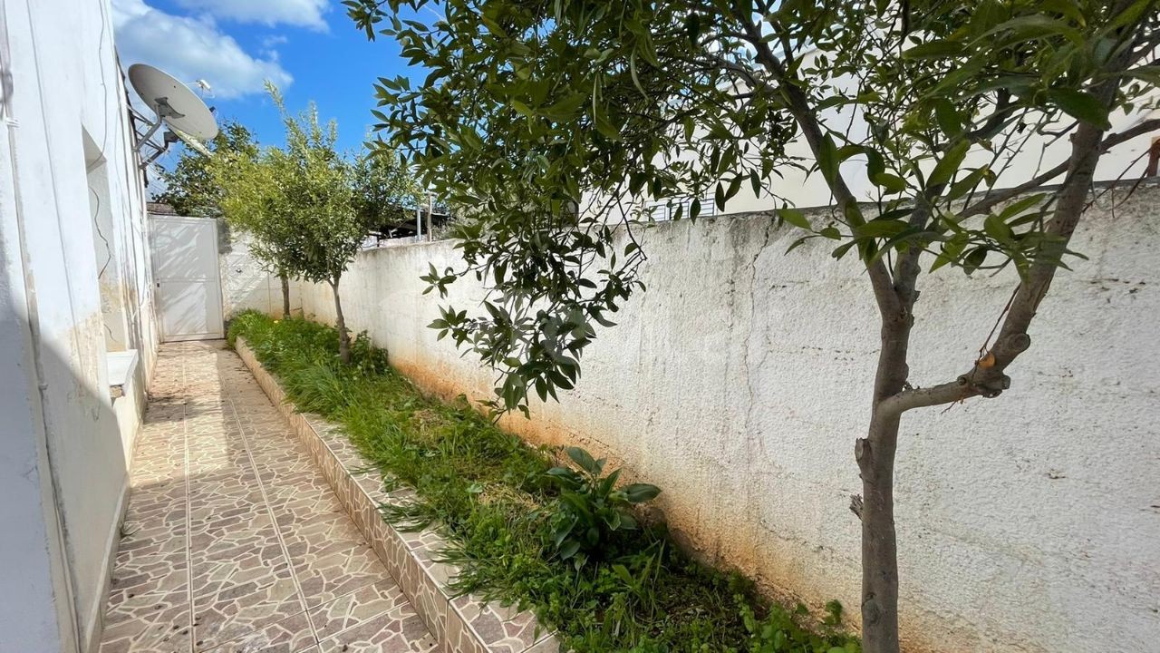 Halb freistehend Kaufen in Küçük Kaymaklı, Nikosia