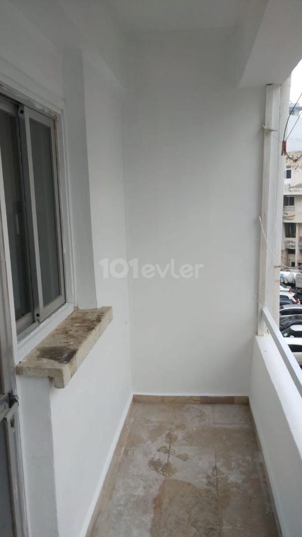 Flat To Rent in Aşağı Girne, Kyrenia