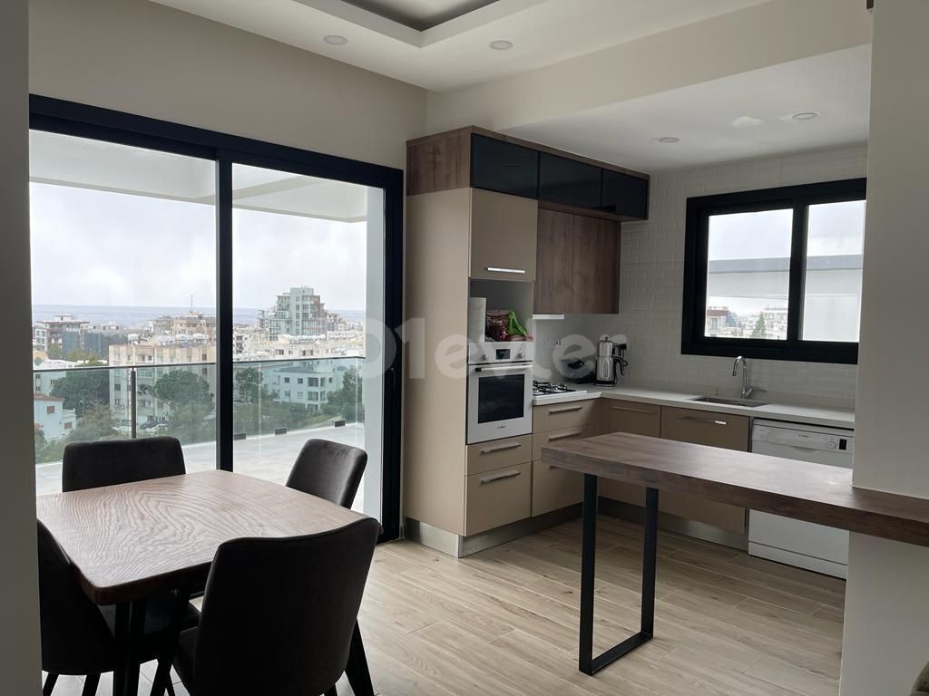 Zu vermieten 2+1 Möblierte Wohnung PENTHOUSE in Kyrenia Centre