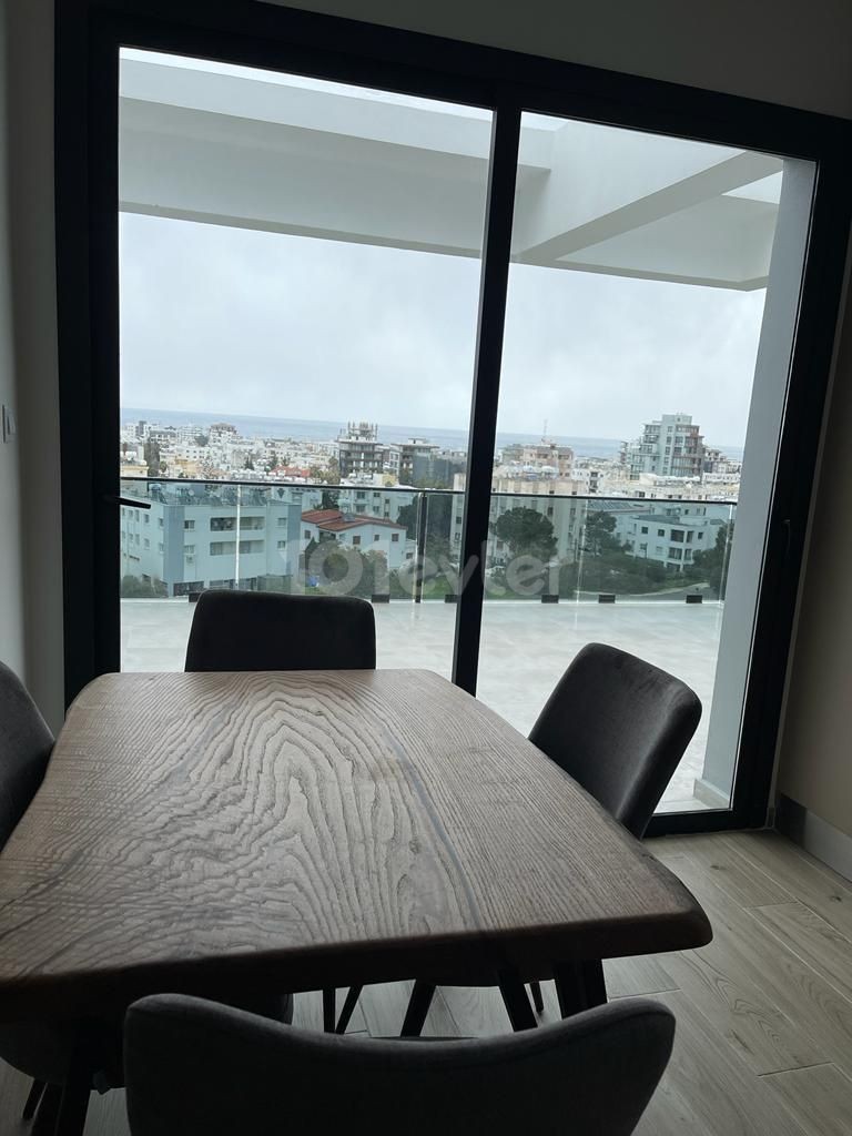 Zu vermieten 2+1 Möblierte Wohnung PENTHOUSE in Kyrenia Centre