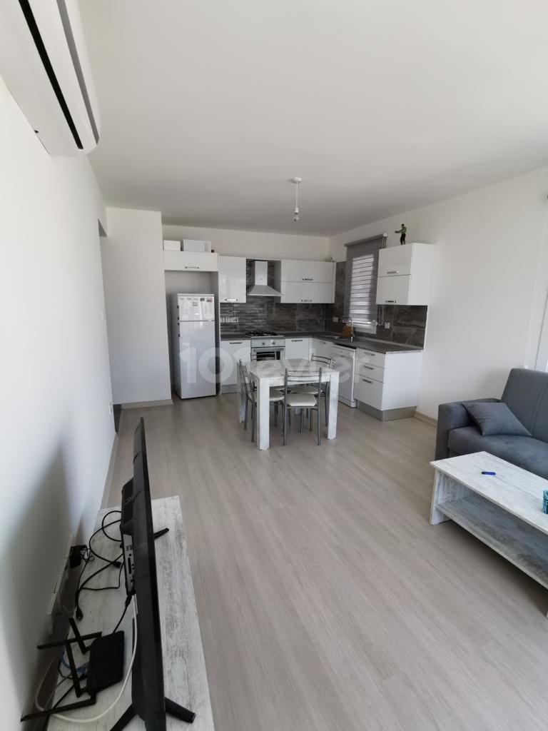 Girne Merkezde Satılık 1+1 Eşyalı Daire