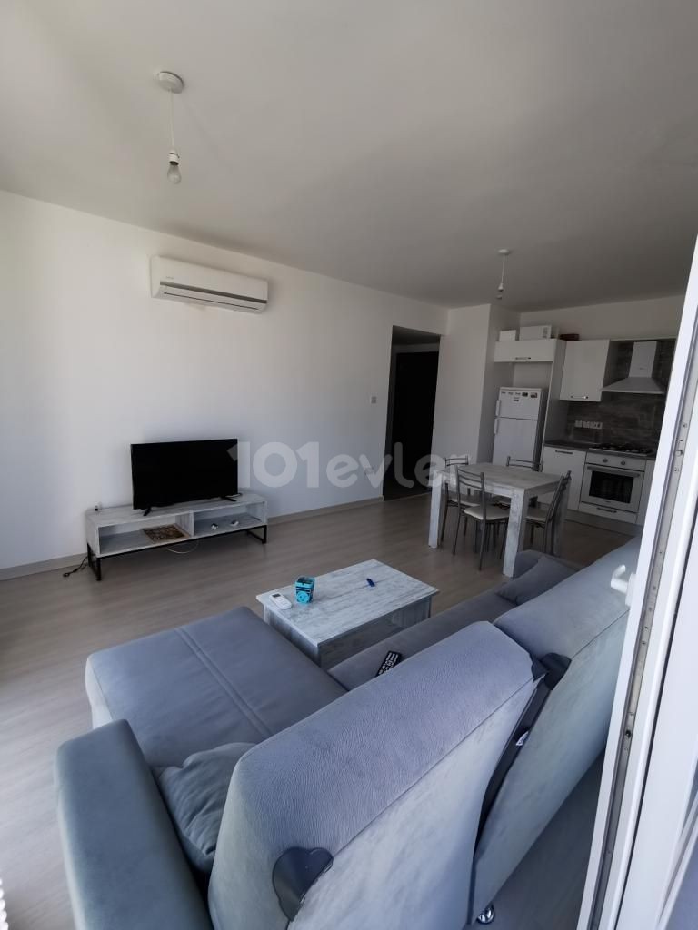 1+1 möblierte Wohnung zum Verkauf im Zentrum von Kyrenia