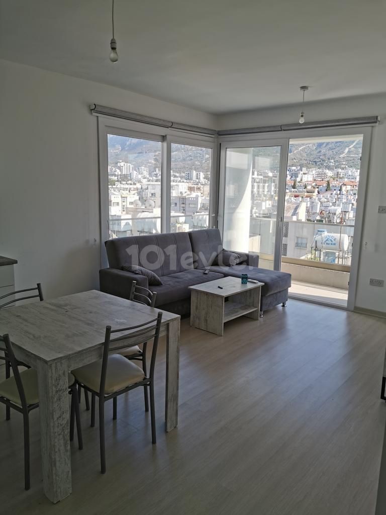 Girne Merkezde Satılık 1+1 Eşyalı Daire