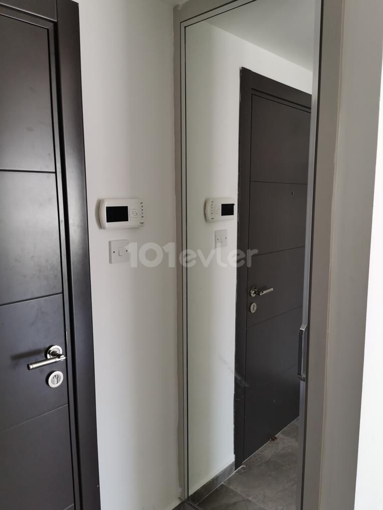 Girne Merkezde Satılık 1+1 Eşyalı Daire