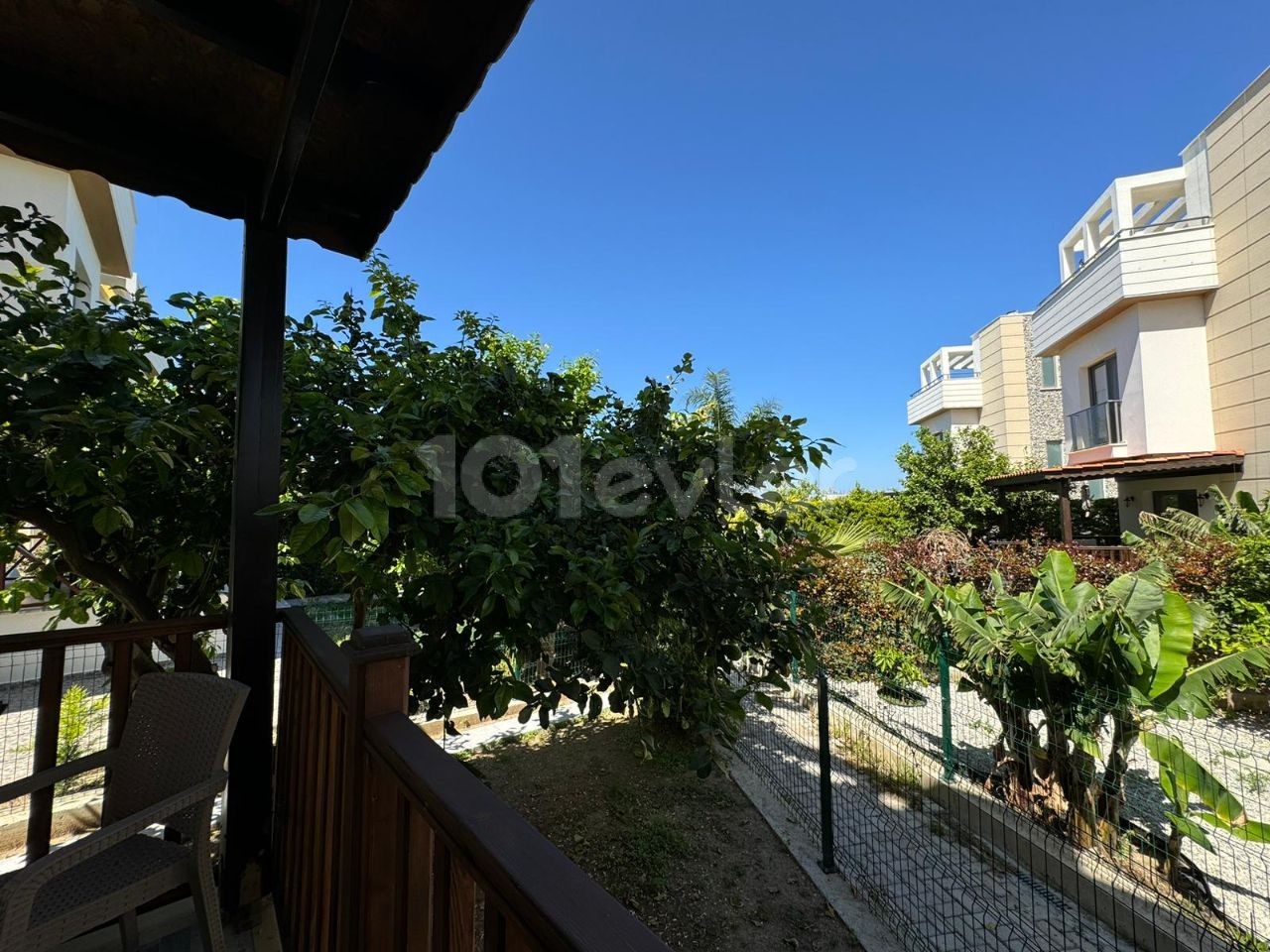 Alsancak, 3+1 möblierte Villa zu vermieten, privater Garten, Gemeinschaftspool