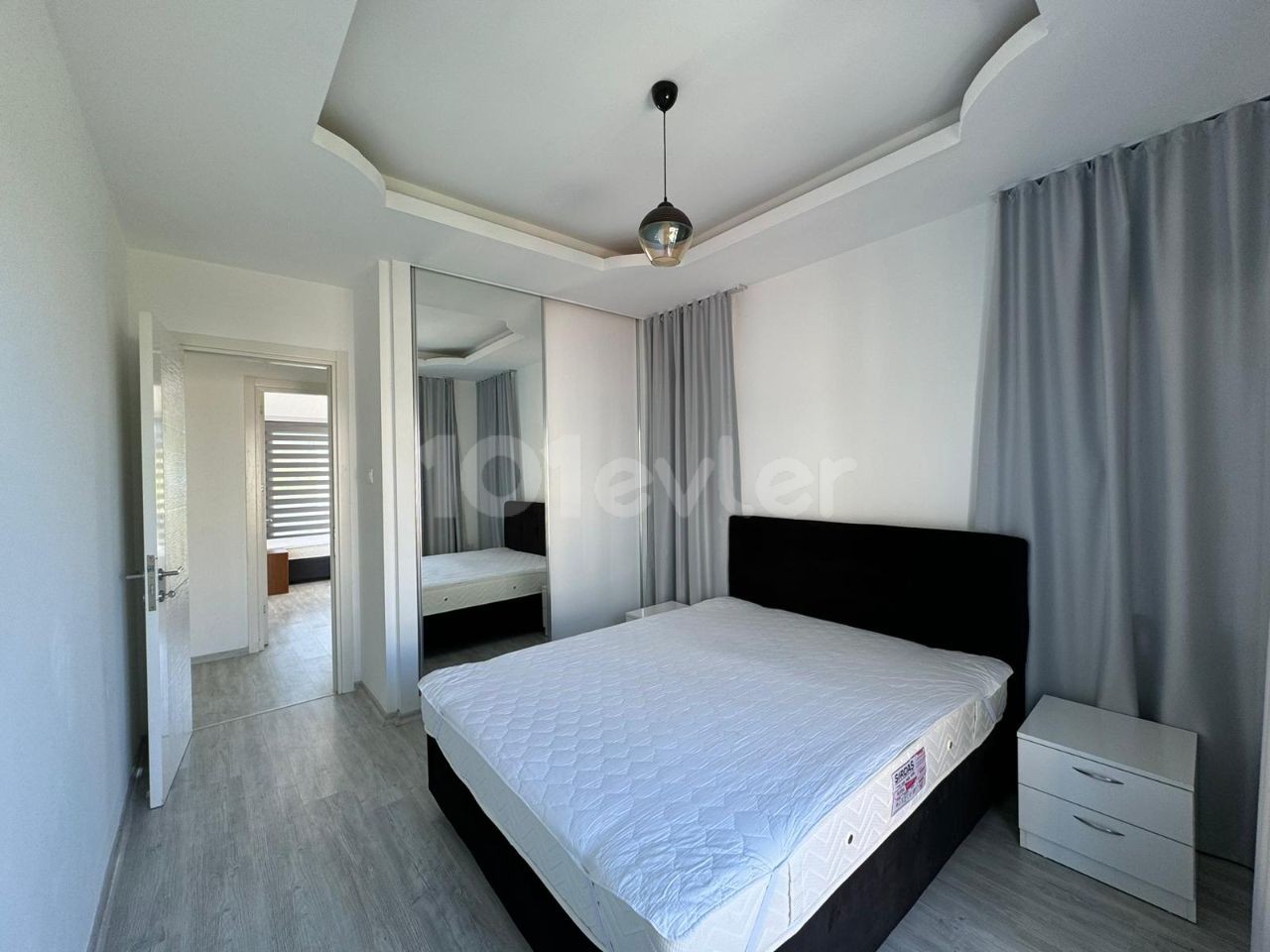 Alsancak,  kiralik 3+1 eşyalı villa, özel bahçe, ortak havuz