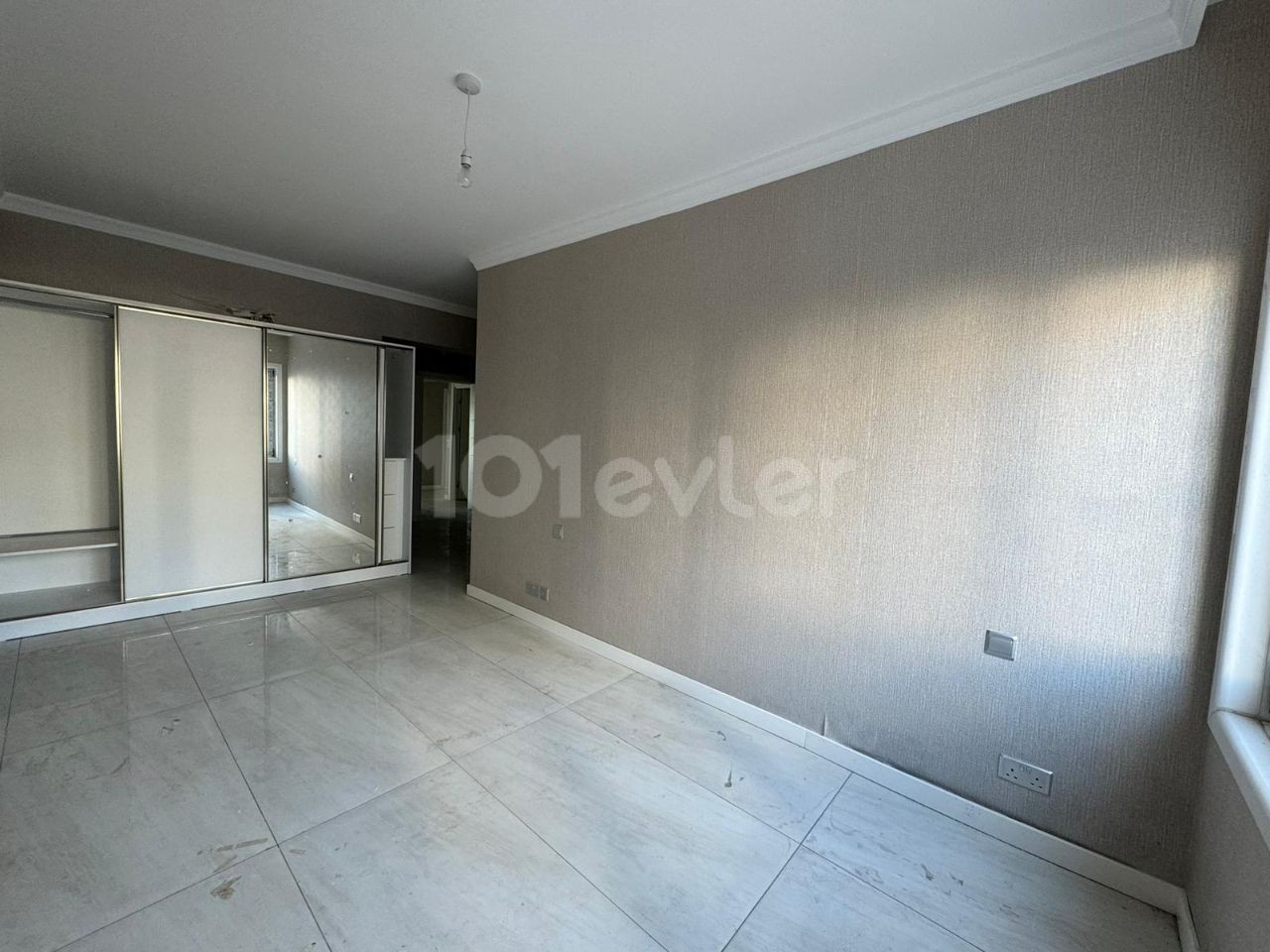 2+1 Unfurnished Flat for Rent in Kyrenia Center