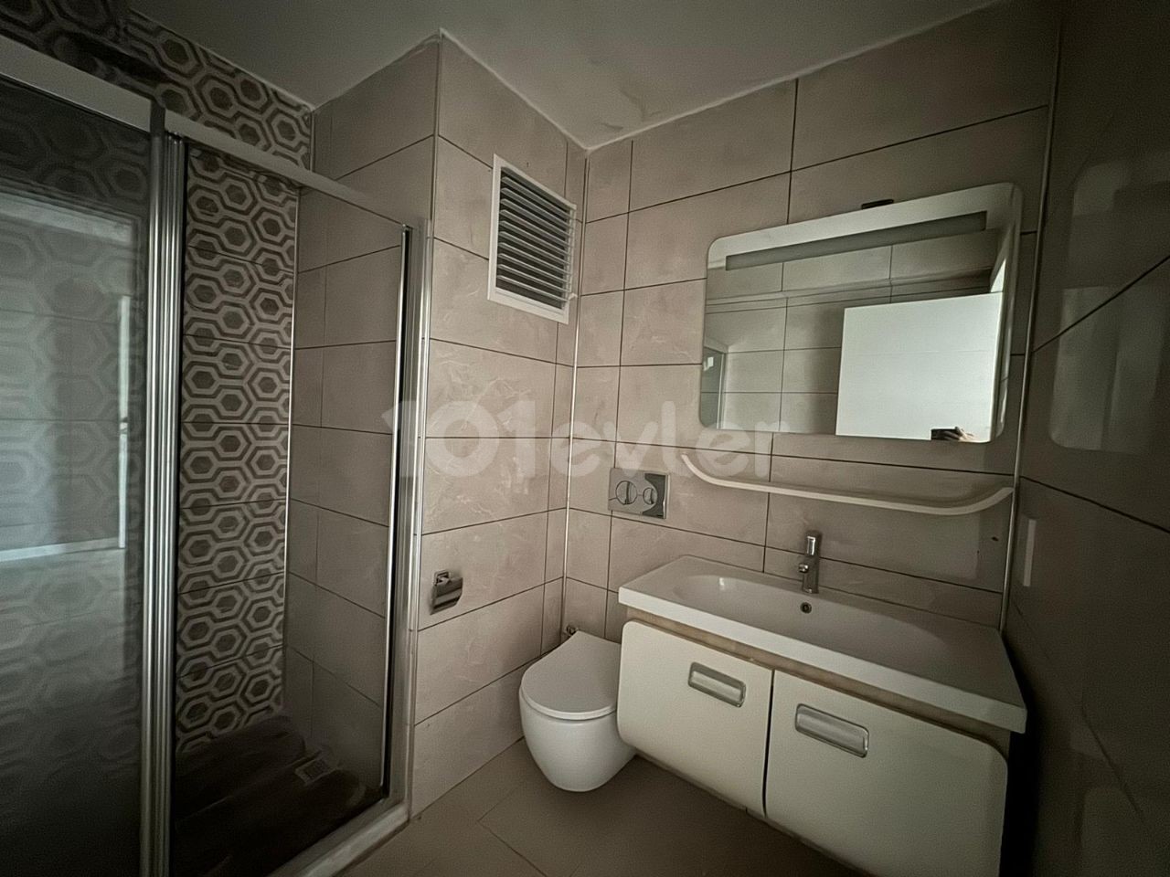 2+1 Unfurnished Flat for Rent in Kyrenia Center
