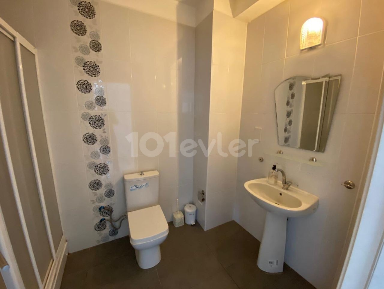 1+1 Furnished Flat for Rent in Kyrenia Center