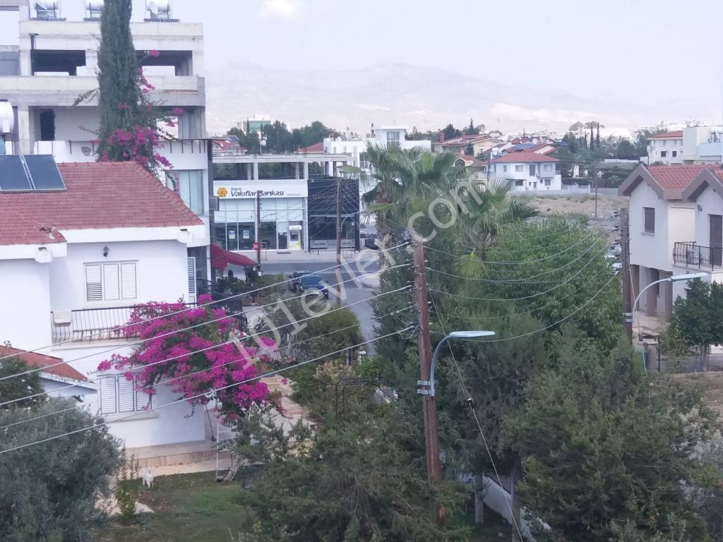 Yenikent'de full eşyalı kiralık 3+1 daire 2.350 TL