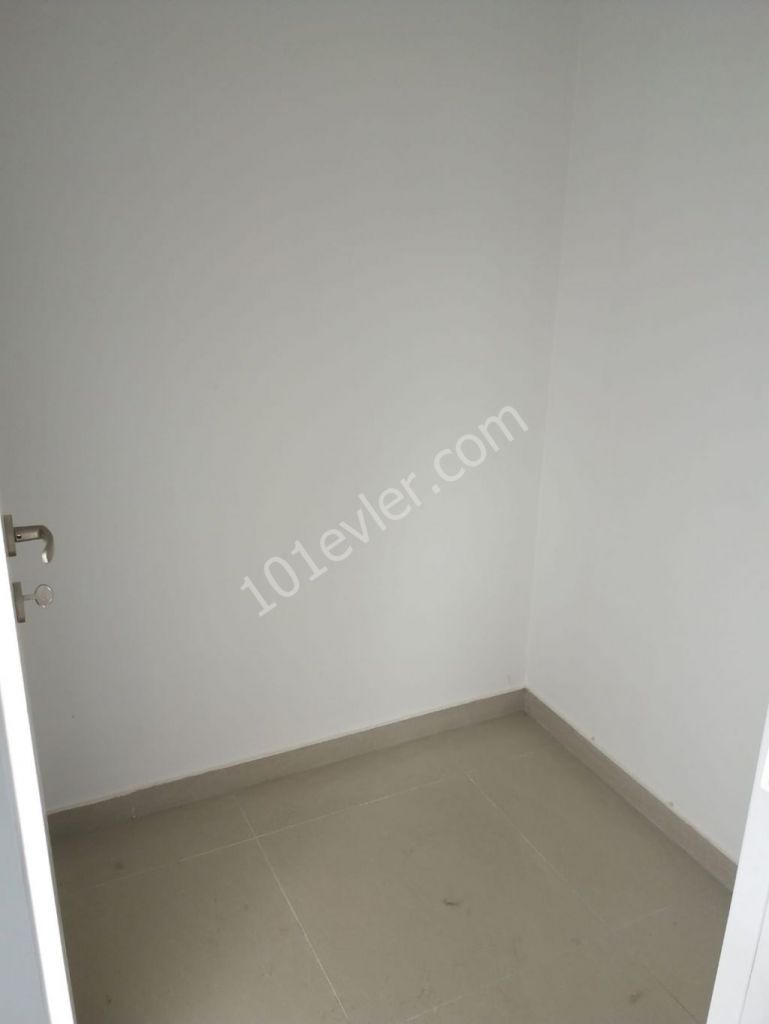 Flat For Sale in Küçük Kaymaklı, Nicosia