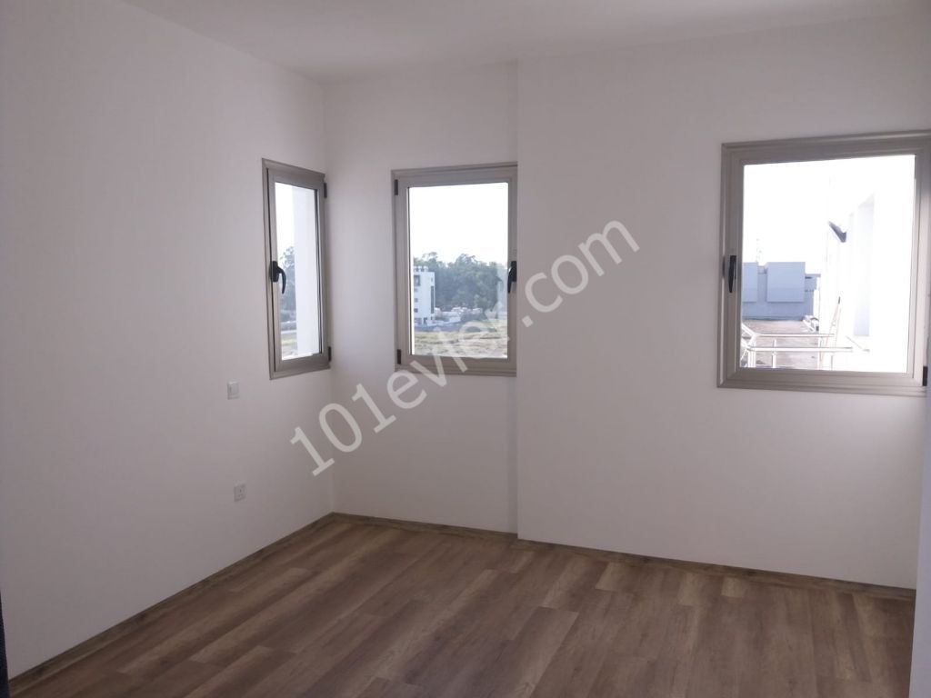 K.Kaymaklı'da satılık Türk koçanlı HEMEN TESLİM 2+1 penthouse 69.900 GBP