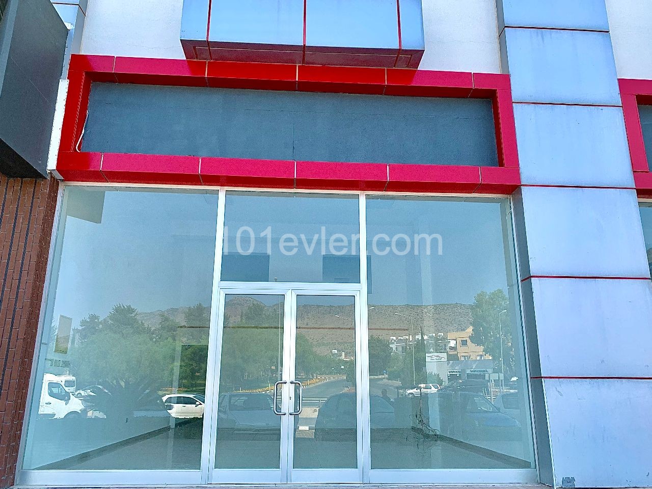 Modern Rental Shop located on the Nicosia-Kyrenia Highway ** 