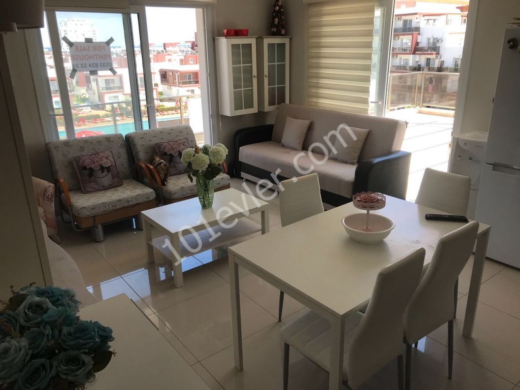 İskele, Long Beach'de satılık  1+1 penthouse daire