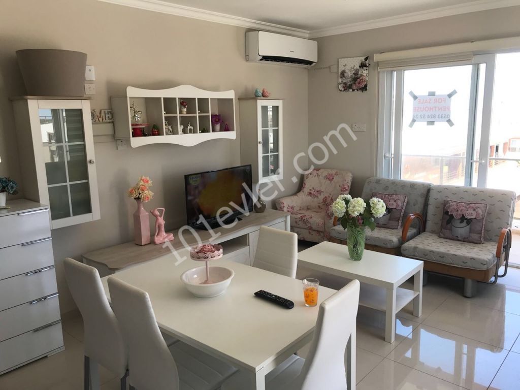 İskele, Long Beach'de satılık  1+1 penthouse daire