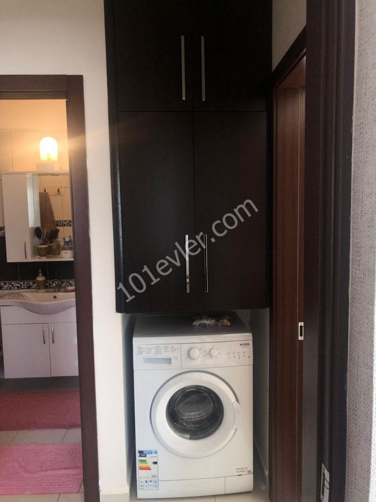 Tüm eşyaları ile birlikte, geniş teraslı penthouse