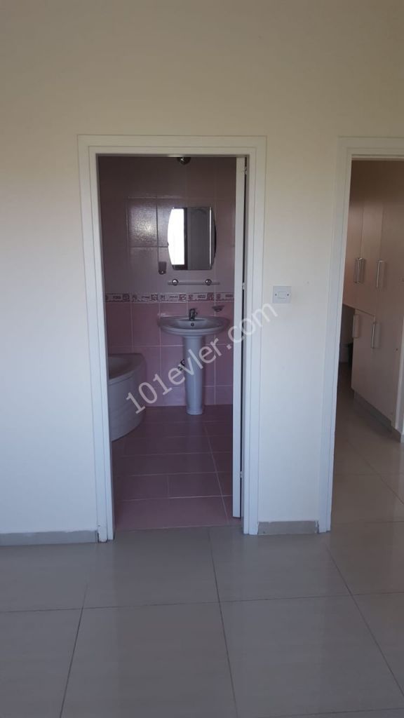 Flat For Sale in Yeni Boğaziçi, Famagusta