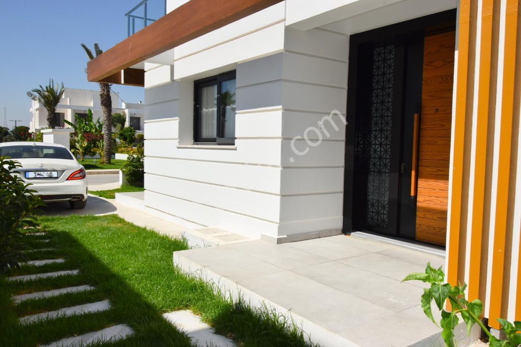 THE LAST 1!! A super luxury twin villa in the Salamis region. ** 