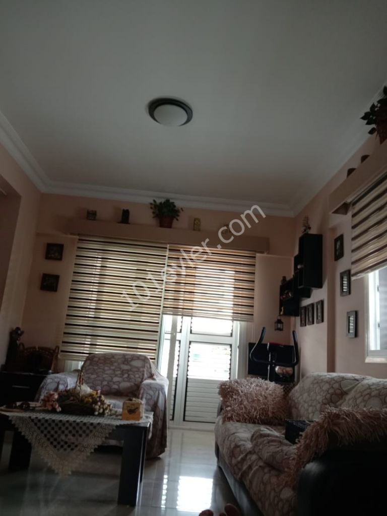 Long Beach bölgesinde, full eşyalı, satılık 2+1 ikiz villa.