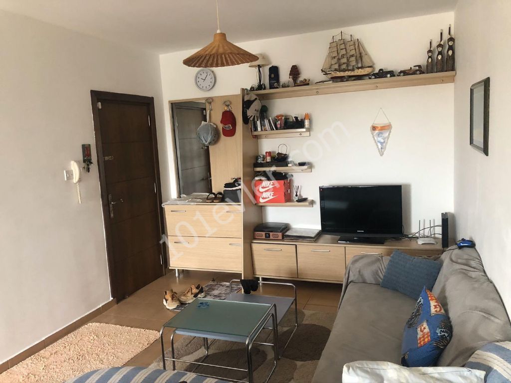 Mağusa / Salamis yolu üzerinde, full eşyalı satılık 2+1 daire