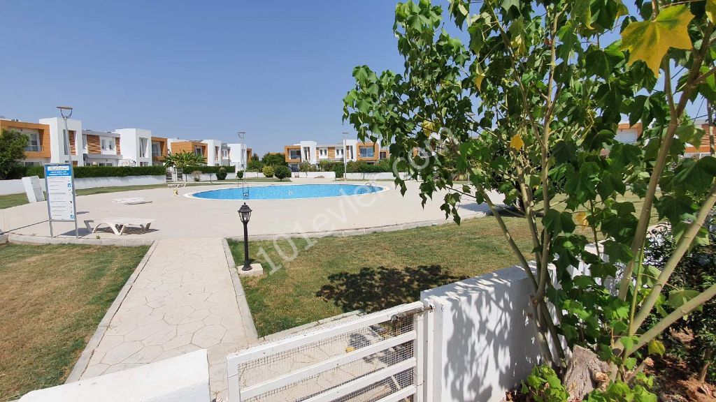 THE OPPORTUNITY !! A twin villa by the pool on the SAKLIKENT site. ** 