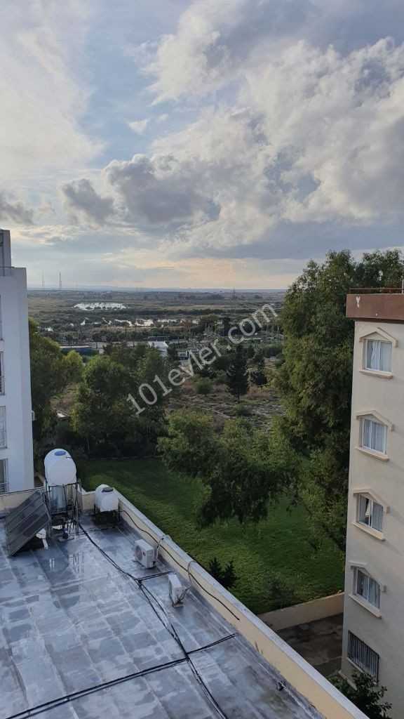 Merkez'de mükemmel manzaralı penthouse