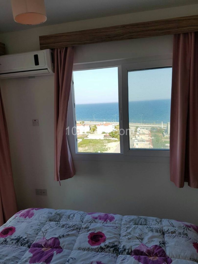 9. On the floor - with PANORAMIC sea views, furnished, taxes paid. ** 