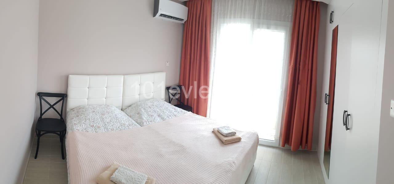 ROYAL SUN içerisinde, eşyalı, zemin kat 1+1 daire