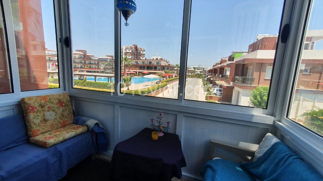 Poolside and luxury furnished apartment at ROYAL SUN ** 