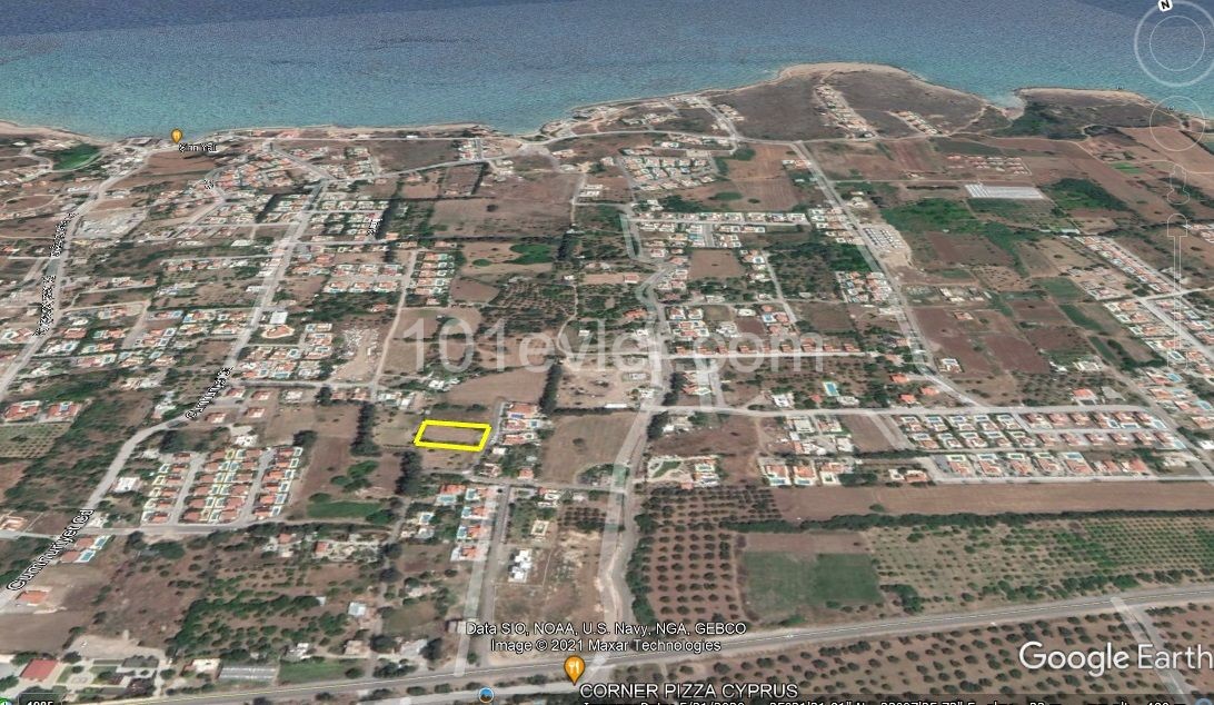 1.5 Acres of land suitable for the construction of villas in KARŞIYAKA ** 