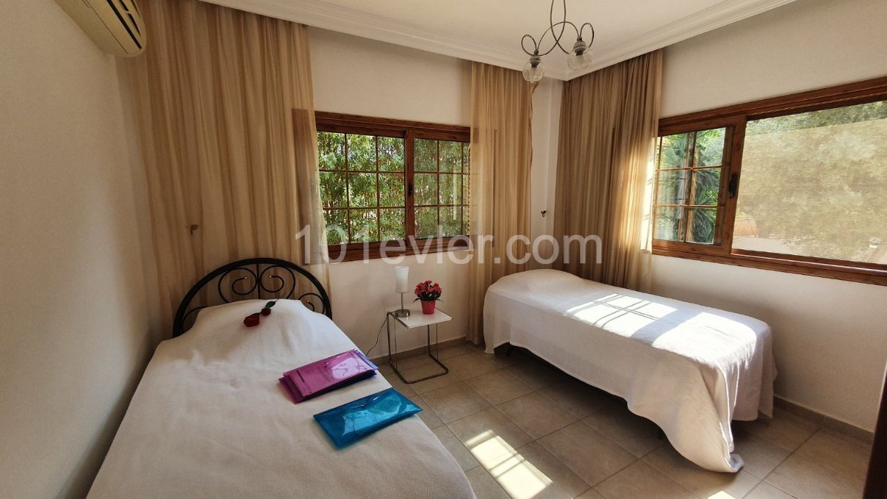 A villa with a large garden in the GARDENS, intertwined with nature. ** 