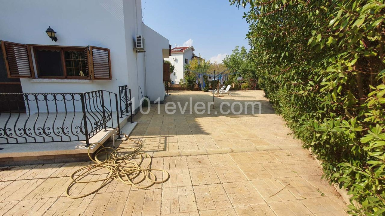 A villa with a large garden in the GARDENS, intertwined with nature. ** 