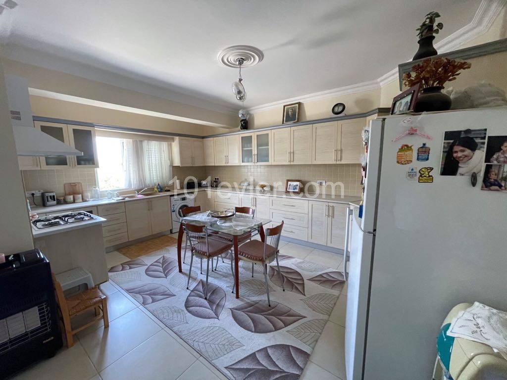 3+1 flat for sale in a perfect location in Famagusta! ** 