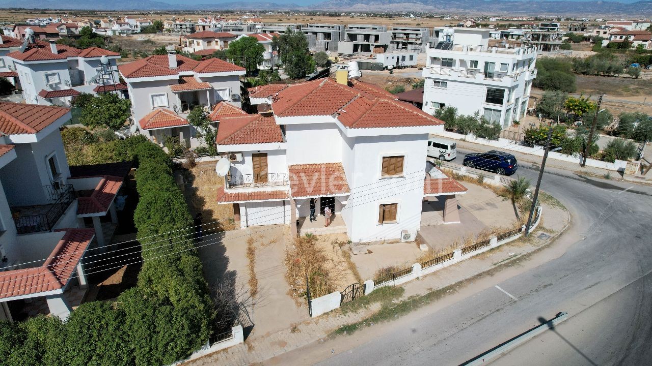 Fully detached villa in YENİBOĞAZİÇİ. REASONABLE PRICE !! ** 