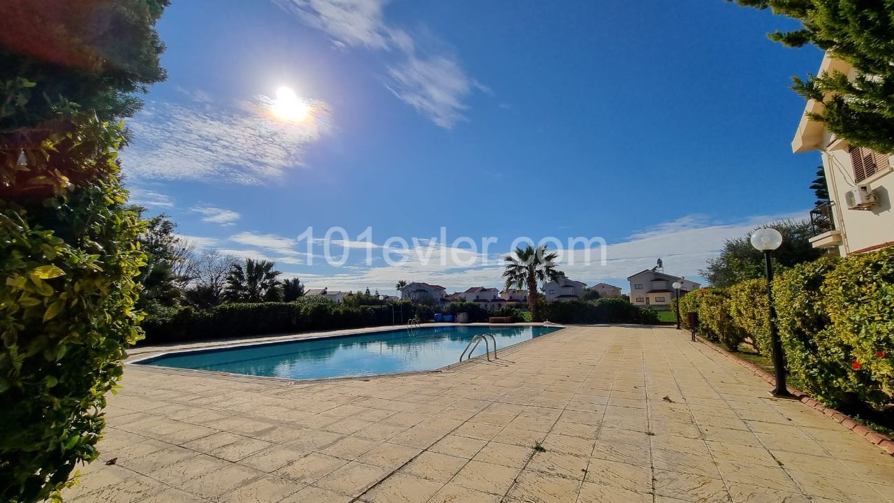 Detached villa in a complex with a pool. ** 