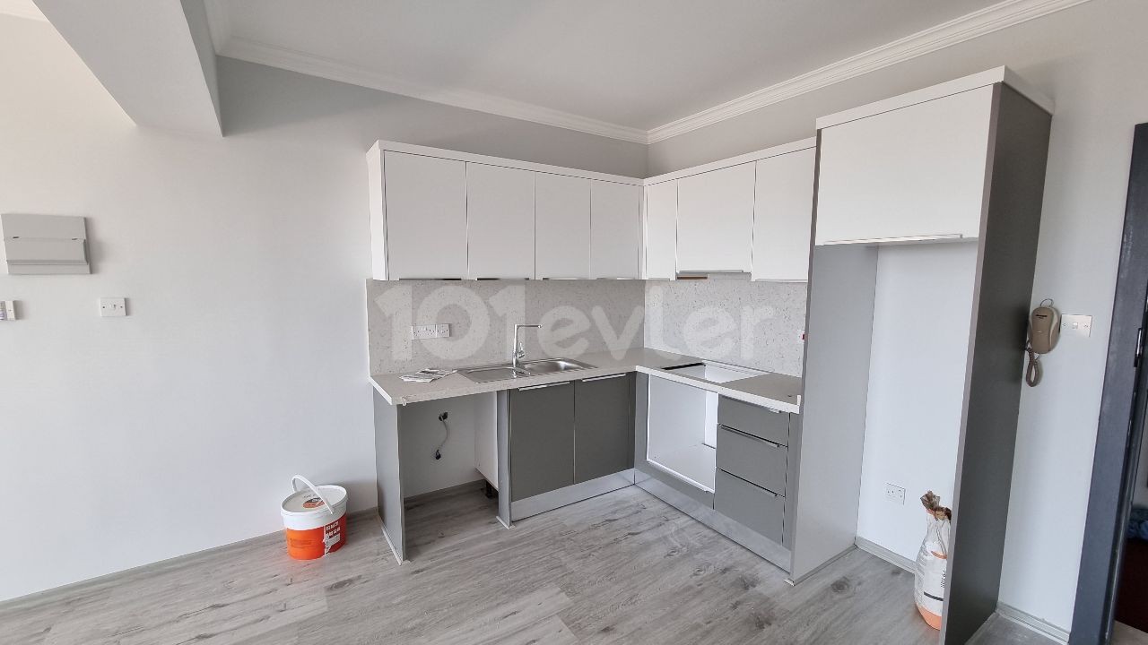 INTEREST-FREE TERM 1+1 flat - large terrace and living space ** 