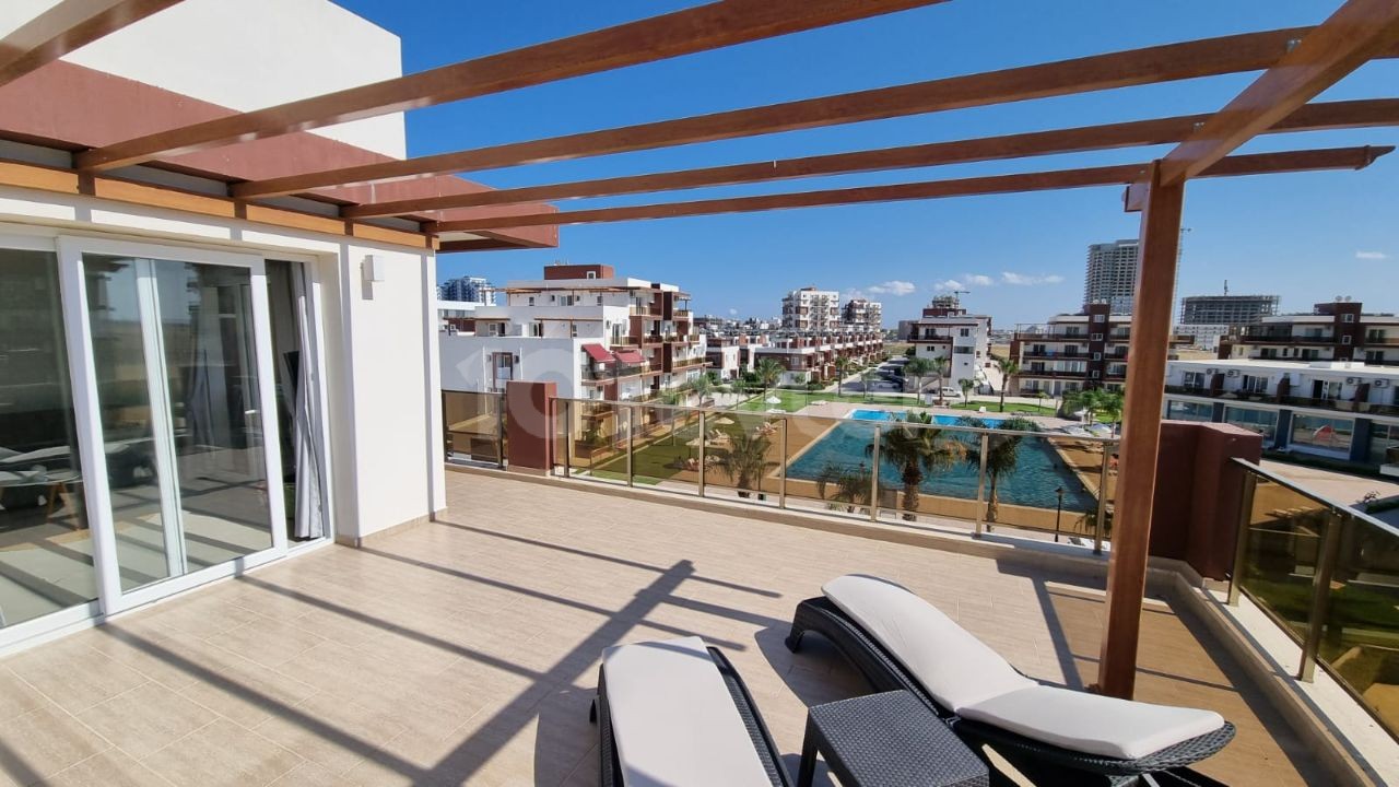 ROYAL SUN sitesinde - havuz manzaralı penthouse