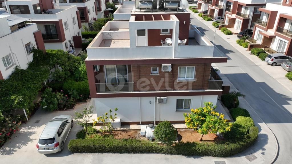 Royal Sun Residence Sitesinde Kiralık 2+1 İkiz Villa