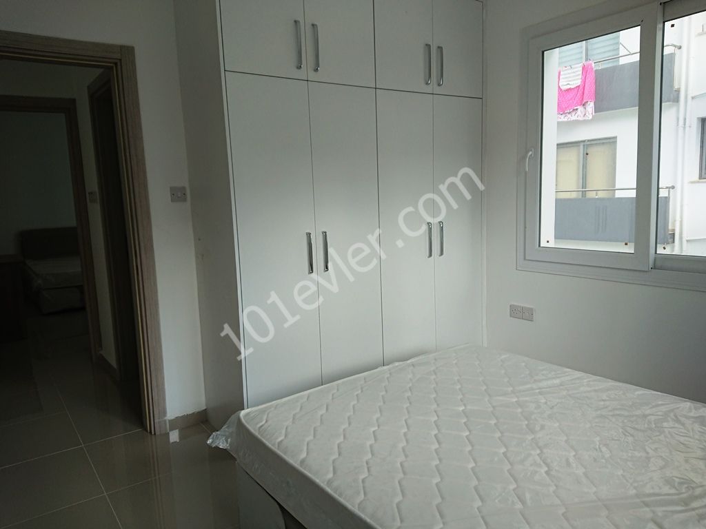 Girne Merkez’de Kaliteli, Asansörlü Binada 2+1 Kiralık Eşyalı Daire 