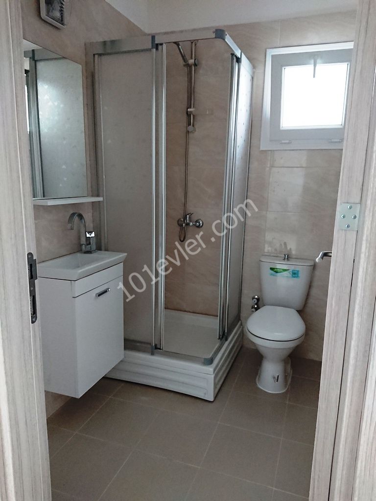 Girne Merkez’de Kaliteli, Asansörlü Binada 2+1 Kiralık Eşyalı Daire 