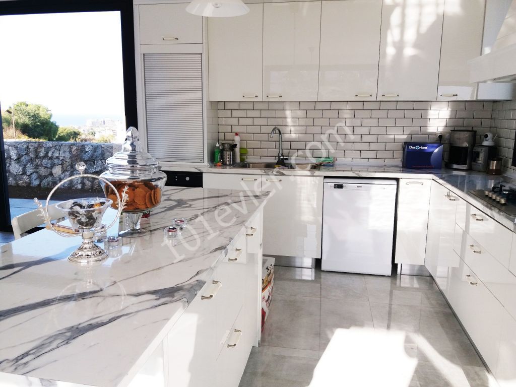 Villa For Sale in Alsancak, Kyrenia