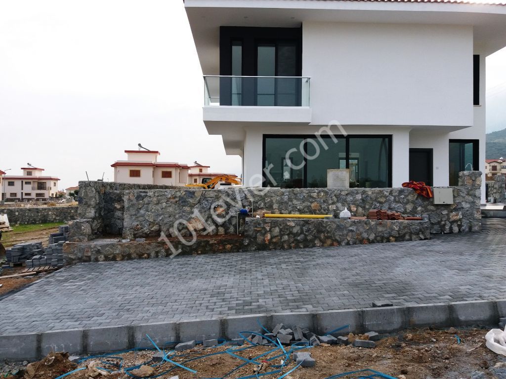 Villa For Sale in Alsancak, Kyrenia