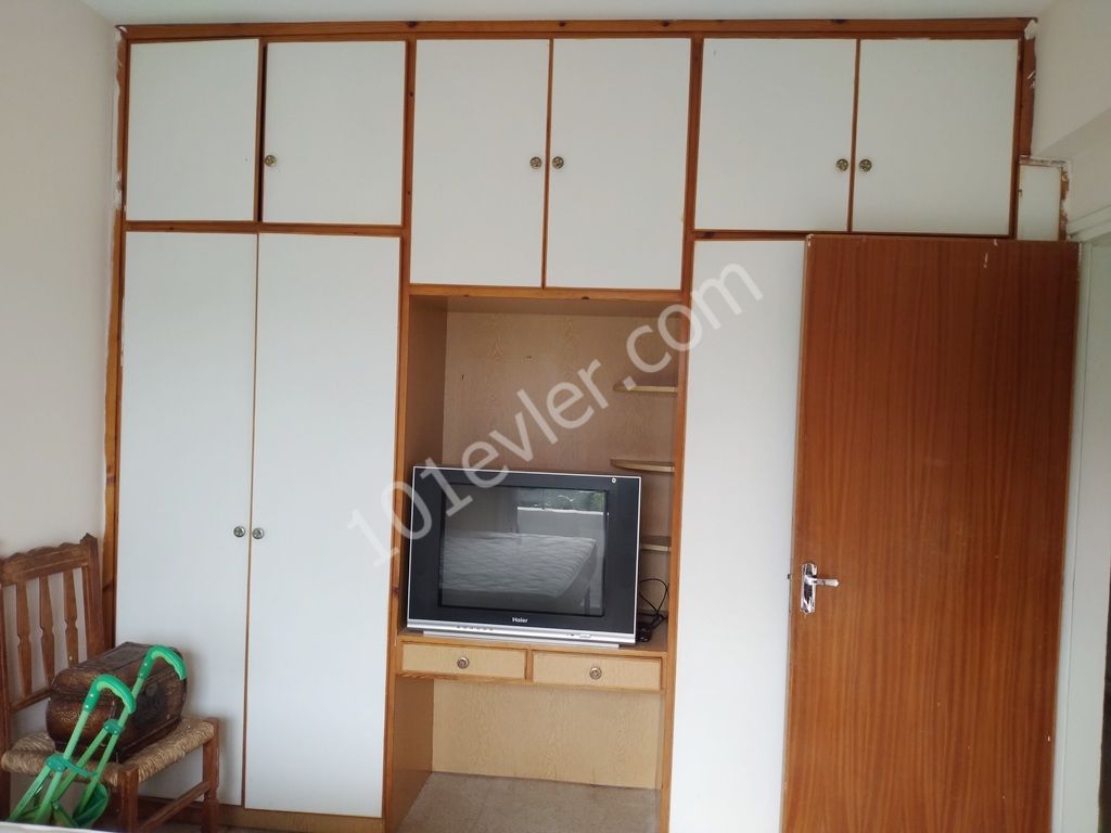 Flat For Sale in Türk Mahallesi, Kyrenia