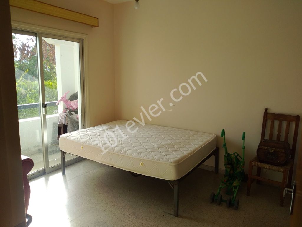 Flat For Sale in Türk Mahallesi, Kyrenia