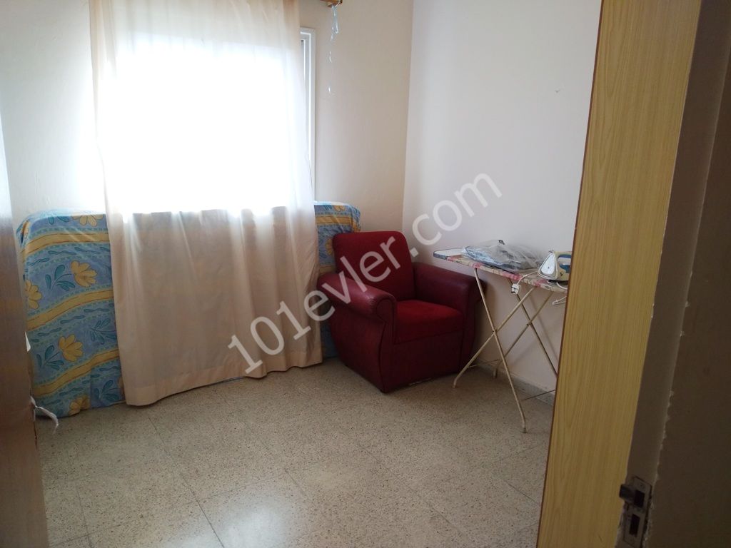 Flat For Sale in Türk Mahallesi, Kyrenia