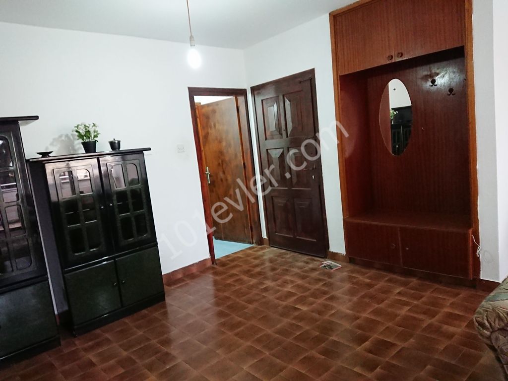 Girne Merkez'de Akpınar Çemberinde Çalışan Çift veya Öğretim Görevlilerine Uygun 3+1 Kiralık Daire